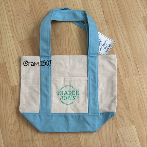 Trader Joe’s Viral Limited Edition Pastel Mini Totes - Bundle of 4 - Picture 9 of 10